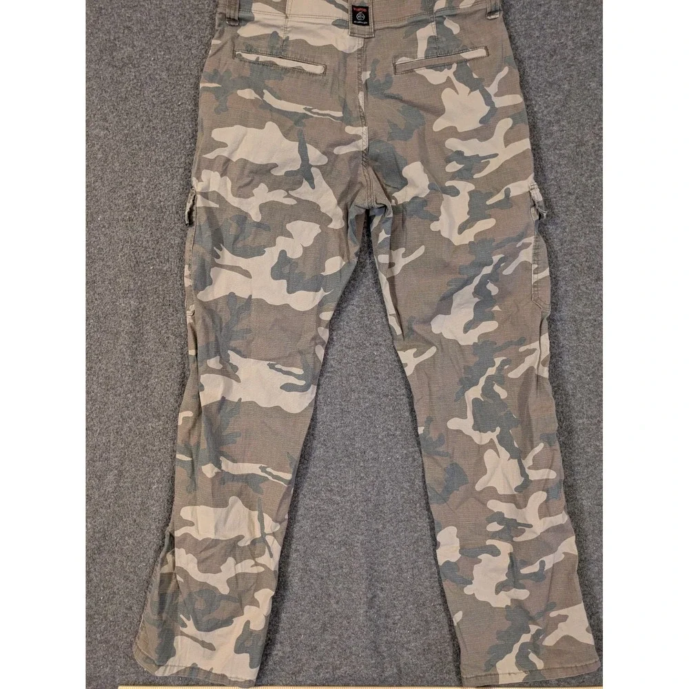 Wrangler Pants Mens 32x32 Green ATG All Terrain Camouflage Cargo Nylon Outdoor